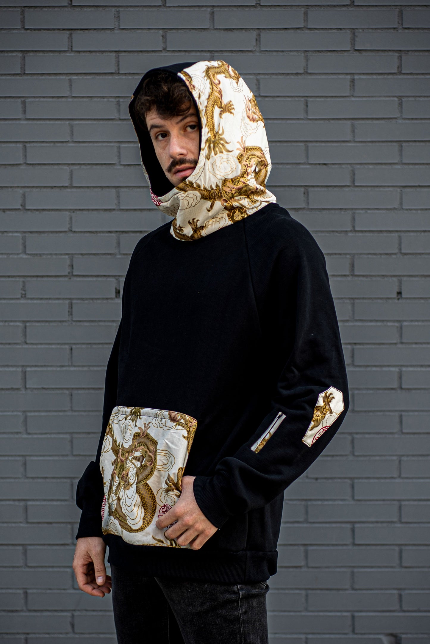 Sudadera dragón white