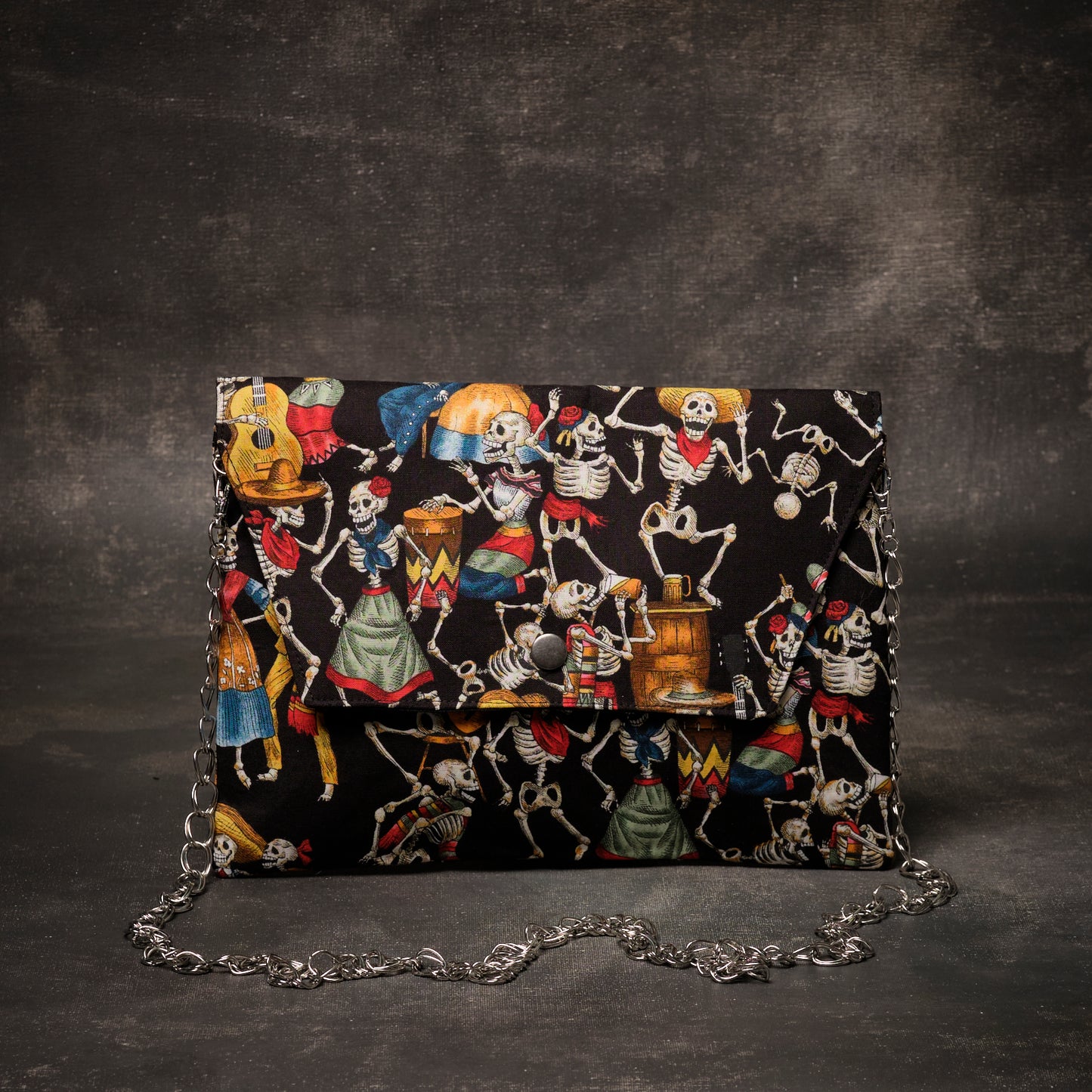 Bolso con Cadena Dancing Skeletons