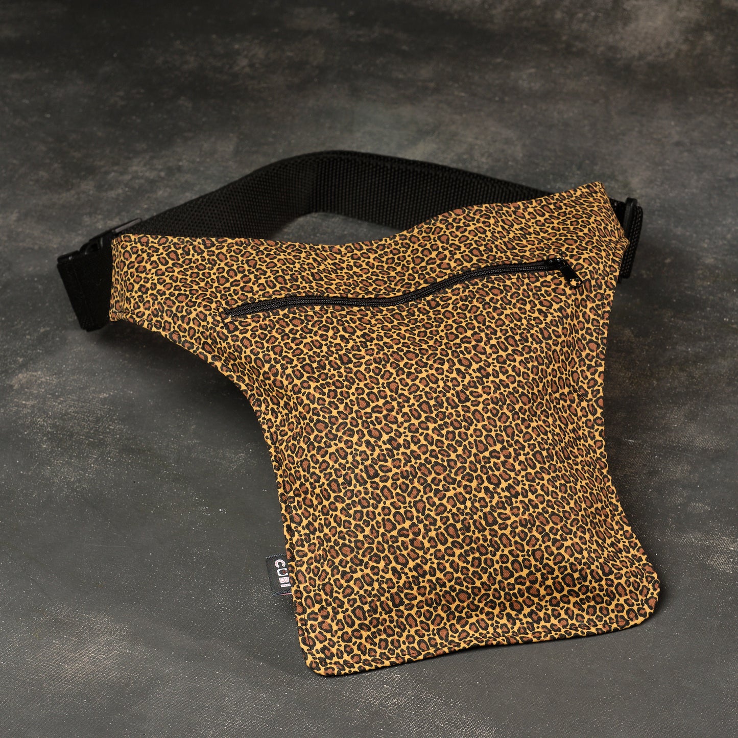 riñonera leopardo