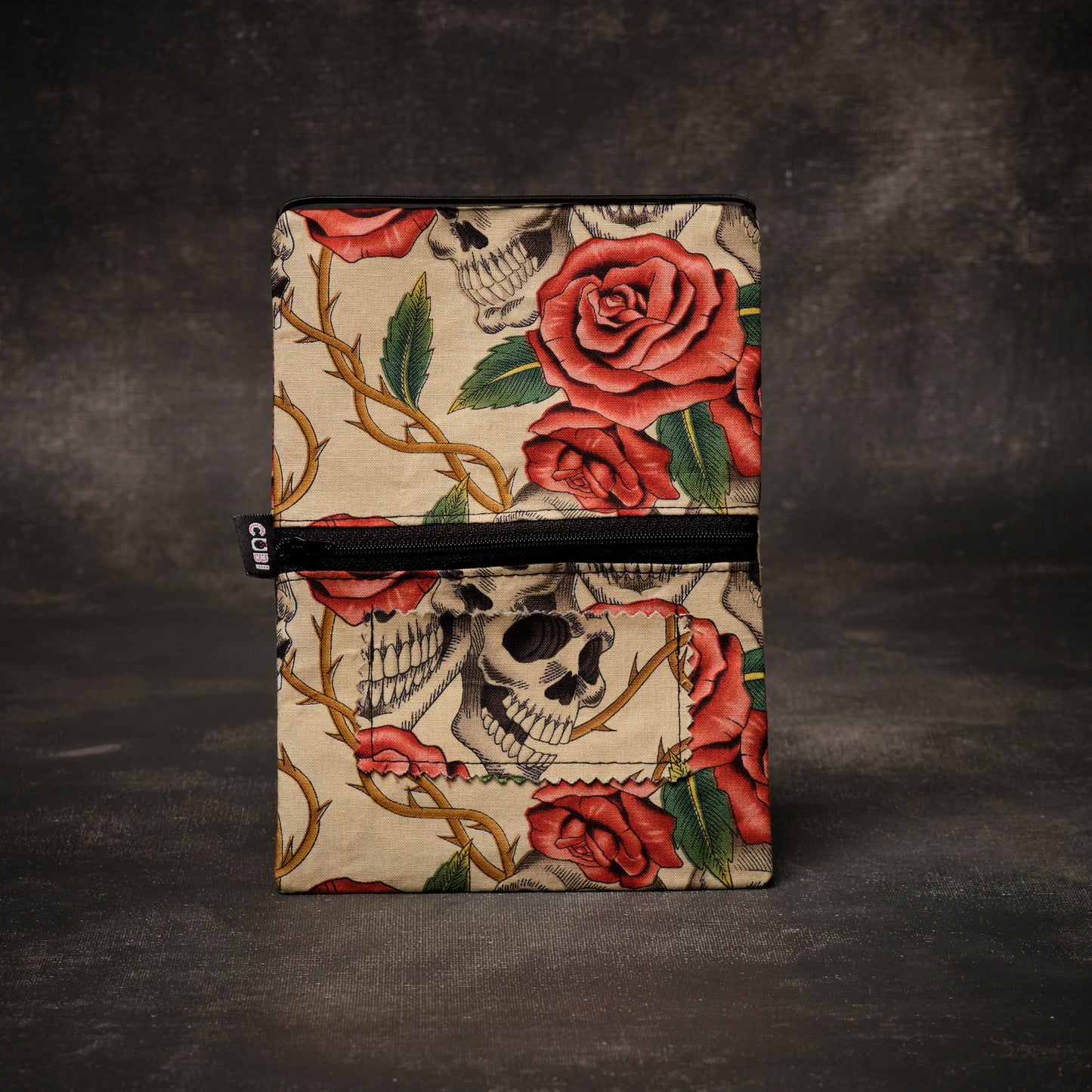 Tabaquera Skulls and Roses Cream