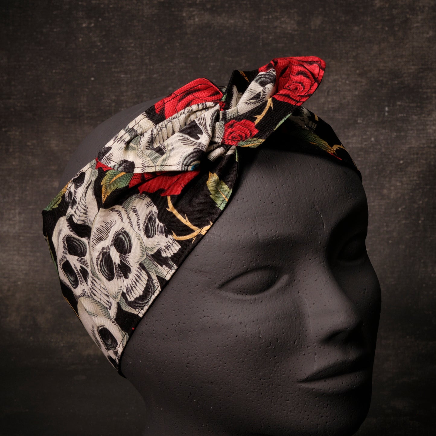 Bandana Skulls and Roses Red