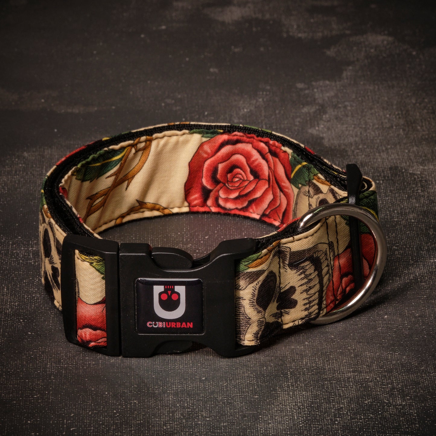 Collar Grande Skulls and Roses Cream