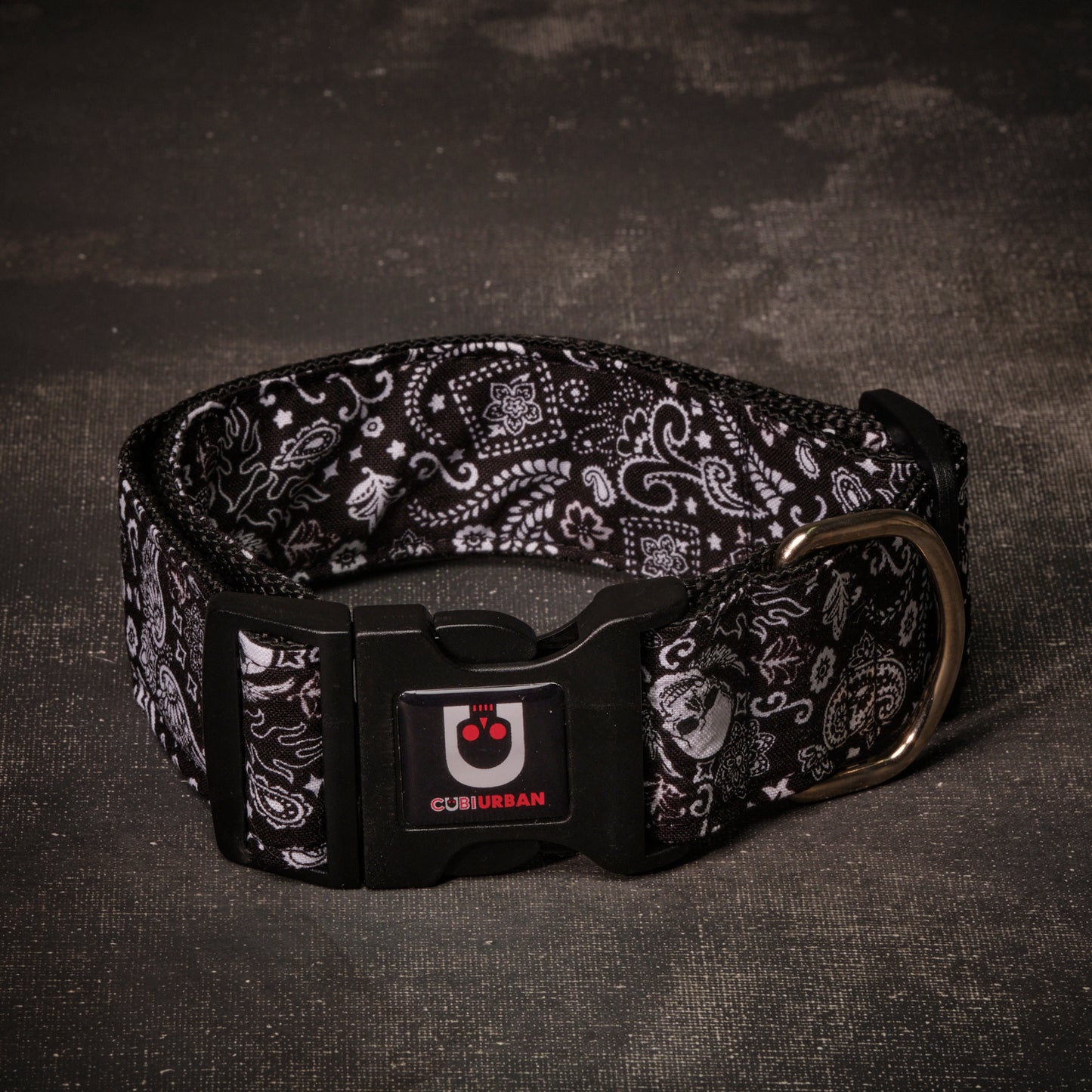 Collar Grande Bandana Negra