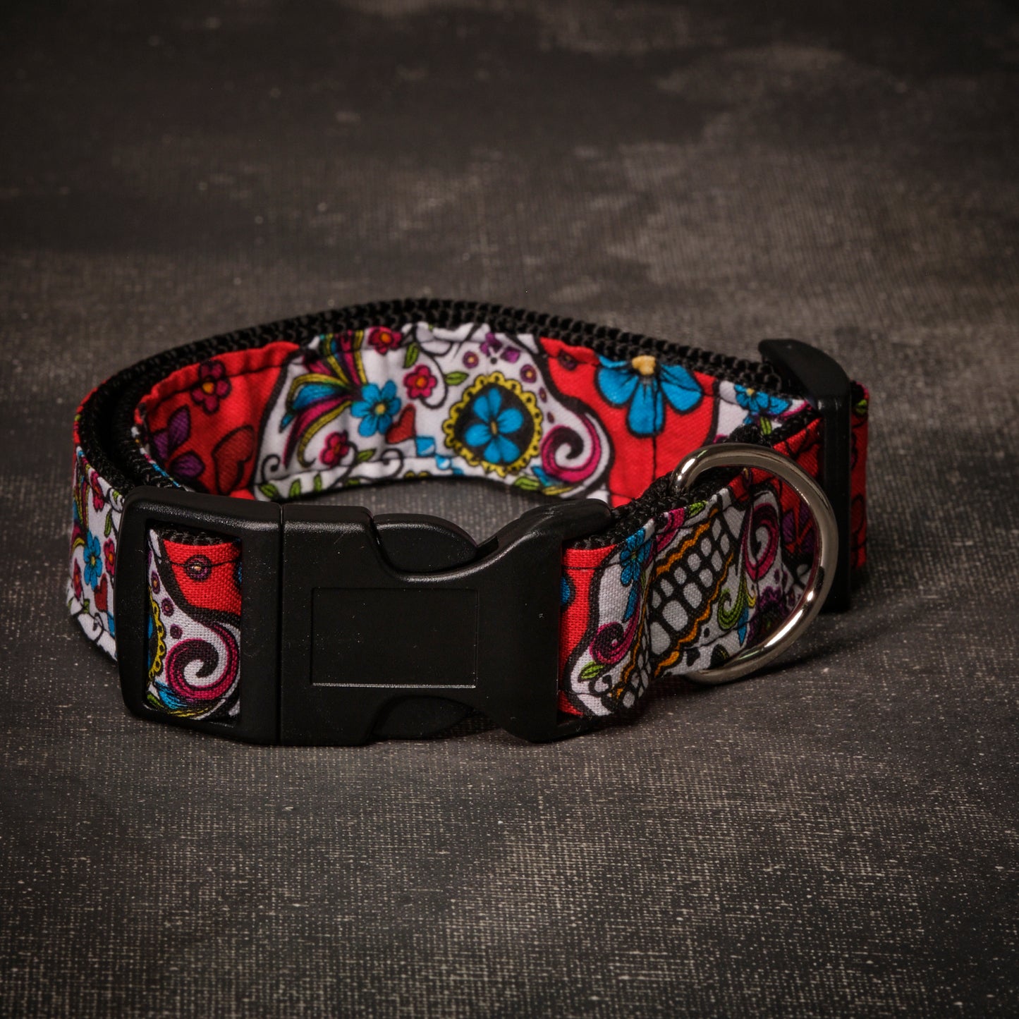 Collar Mediano Sugar Skulls Red