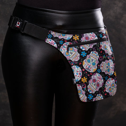 Riñonera Sugar skulls black