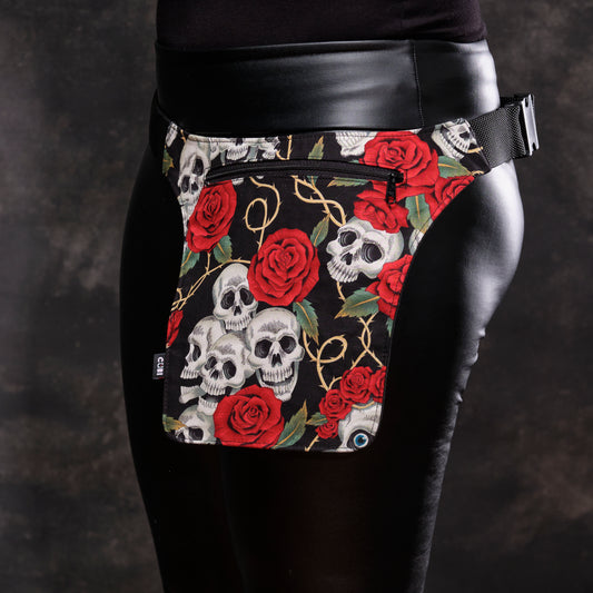 Riñonera skulls and Roses Red